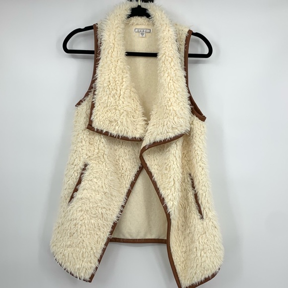TCEC Faux Fur Vest Womens Small Sherpa Cozy soft - Picture 1 of 7
